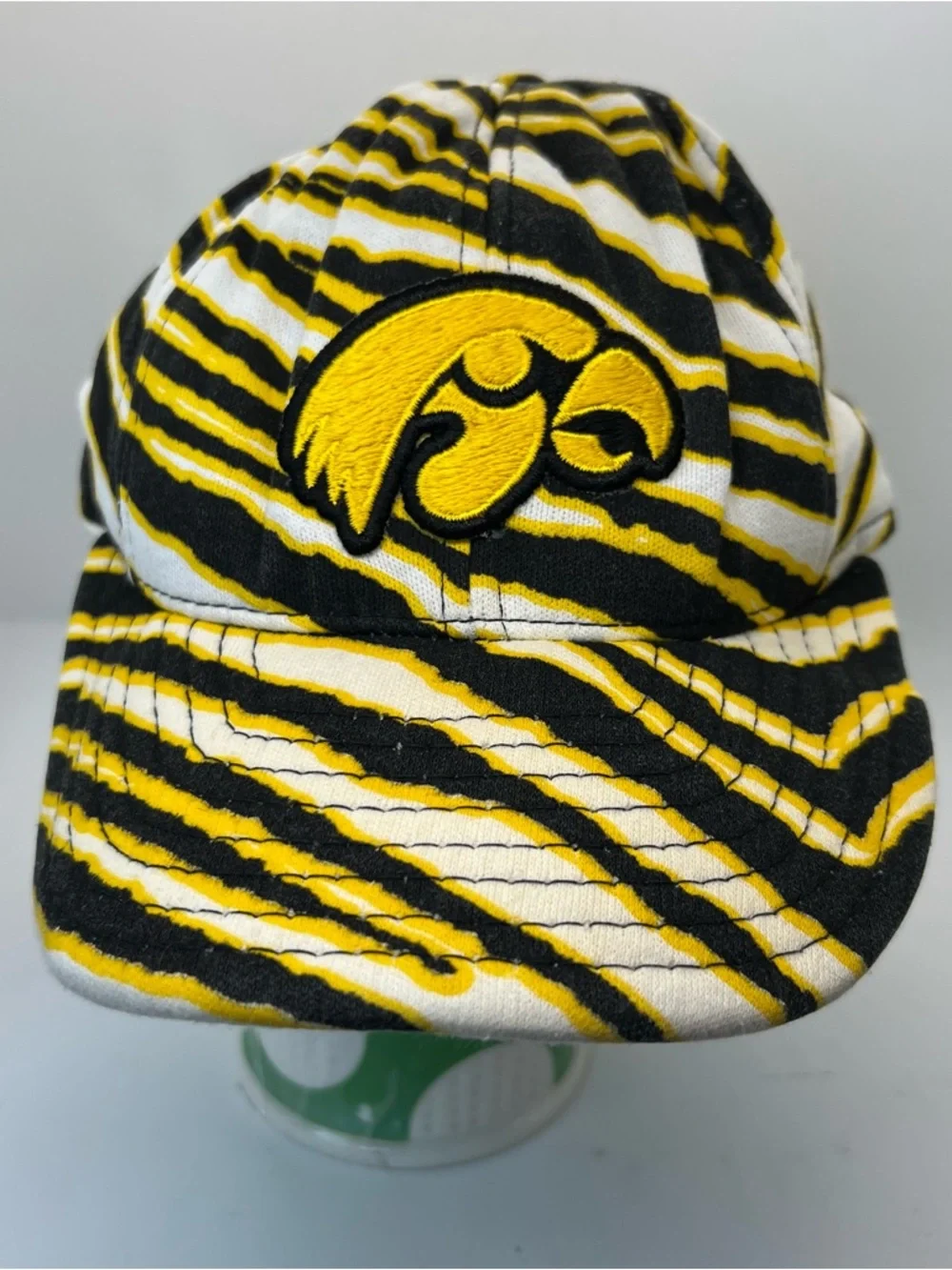 Vintage Zubaz Brand lowa Hawkeye
Snapback Hat Cap RARE - Picture 14 of 14